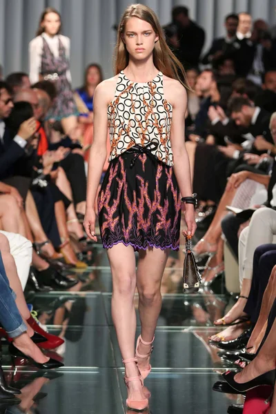 Look 42